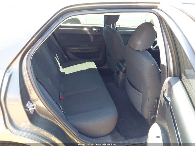 45279795 :رقم المزاد ، 2C3CA4CD0AH216321 vin ، 2010 Chrysler 300 Touring مزاد بيع