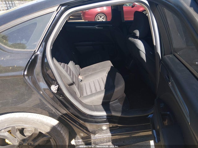 45279797 :رقم المزاد ، 3FA6P0H72HR151463 vin ، 2017 Ford Fusion Se مزاد بيع