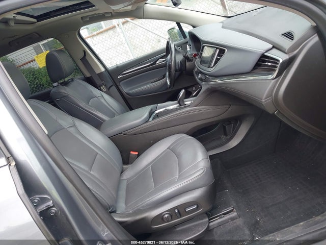 45279821 :رقم المزاد ، 5GAEVBKW8JJ178935 vin ، 2018 Buick Enclave Premium مزاد بيع