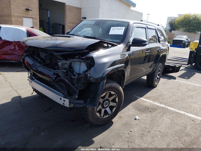 Toyota 4runner Trd Off Road Premium 2023 JTERU5JR9P6127581 Image 2
