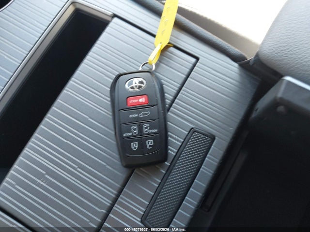 Toyota SIENNA LE 2026 5TDKSKFC3TS247143 Image 11