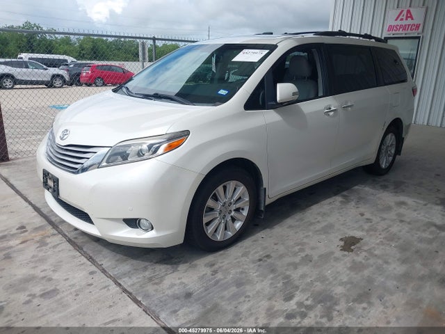 5TDYK3DC7FS678415 Toyota Sienna Limited 7 Passenger