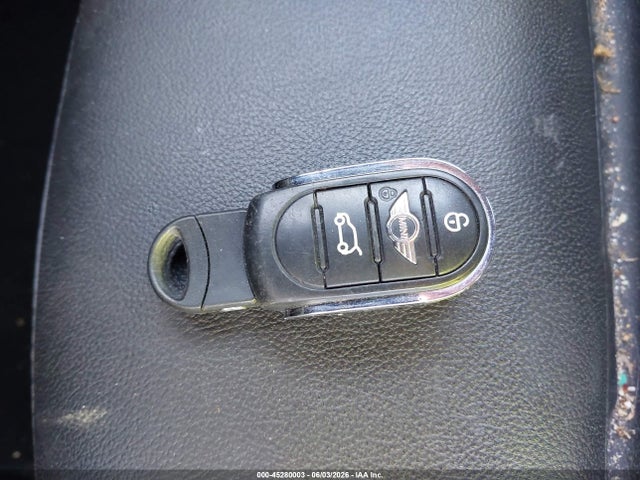 45280003 :رقم المزاد ، WMWLN5C5XG2B35102 vin ، 2016 Mini Clubman Cooper مزاد بيع