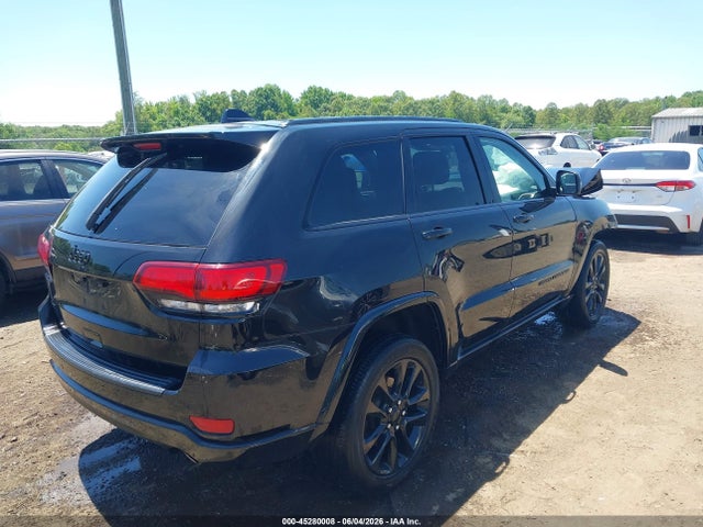 1C4RJFAG4MC829001 Jeep Grand Cherokee Laredo X 4x4