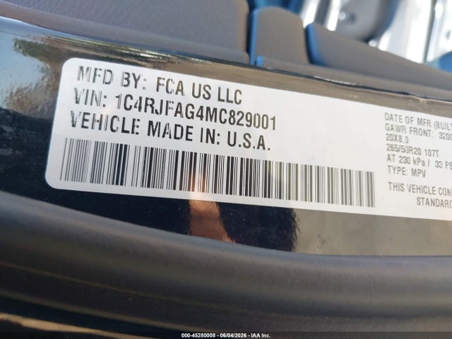 1C4RJFAG4MC829001 Jeep Grand Cherokee Laredo X 4x4