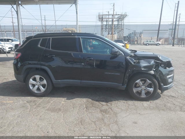 3C4NJCBB0JT165540 Jeep Compass Latitude Fwd