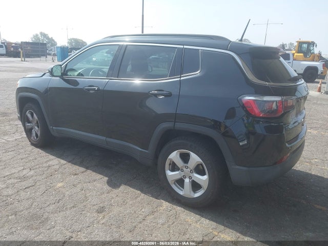 3C4NJCBB0JT165540 Jeep Compass Latitude Fwd