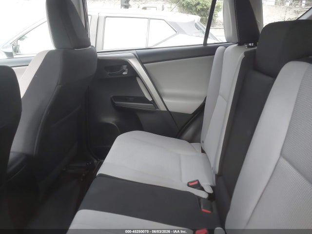 2T3WFREV2GW246104 Toyota Rav4 Xle