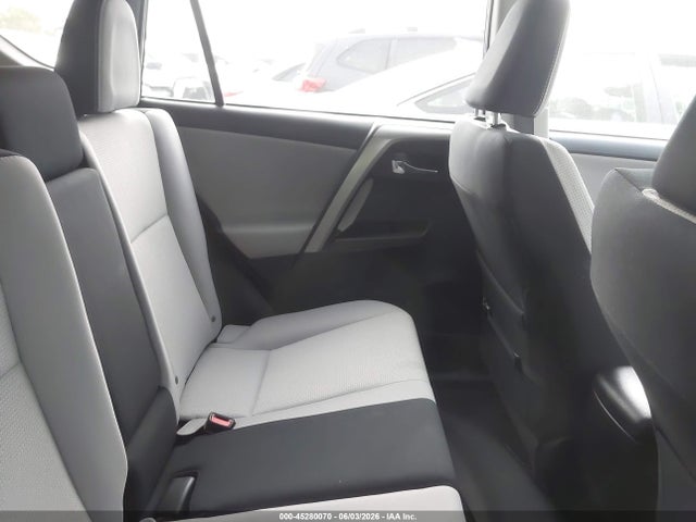 2T3WFREV2GW246104 Toyota Rav4 Xle