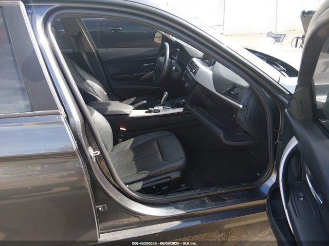 45280088 :رقم المزاد ، WBA3C3C57FP663754 vin ، 2015 Bmw 320i Xdrive مزاد بيع