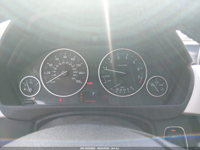 45280088 :رقم المزاد ، WBA3C3C57FP663754 vin ، 2015 Bmw 320i Xdrive مزاد بيع