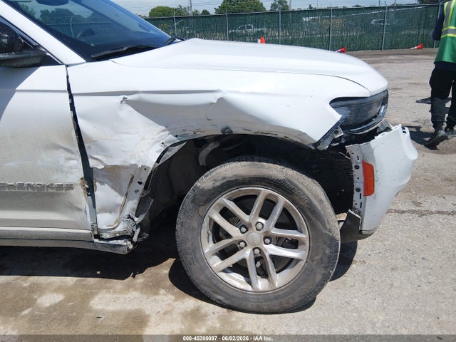 1C4RJKAG4P8815180 Jeep Grand Cherokee L Laredo 4x4