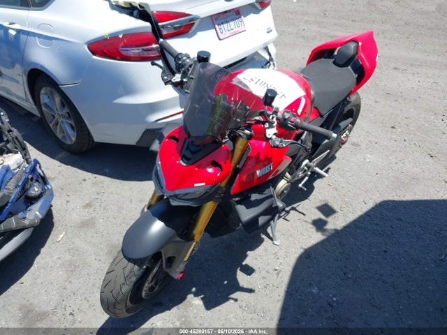 2022 Ducati Streetfighter V4/v4s მანქანა იყიდება აუქციონზე, vin: ZDMFAKNW2NB007287, აუქციონის ნომერი: 45280157