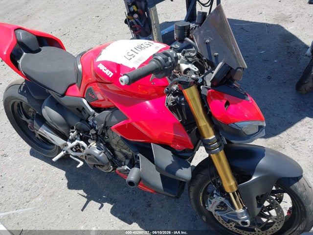2022 Ducati Streetfighter V4/v4s მანქანა იყიდება აუქციონზე, vin: ZDMFAKNW2NB007287, აუქციონის ნომერი: 45280157