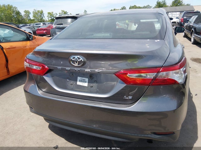2018 Toyota Camry Le მანქანა იყიდება აუქციონზე, vin: 4T1B11HK7JU644263, აუქციონის ნომერი: 45280165