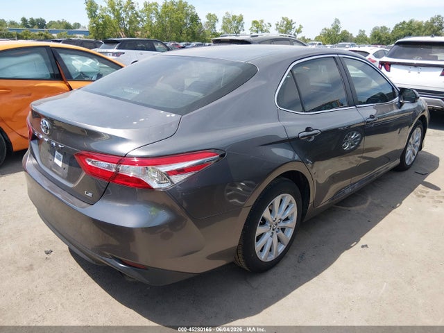 2018 Toyota Camry Le მანქანა იყიდება აუქციონზე, vin: 4T1B11HK7JU644263, აუქციონის ნომერი: 45280165