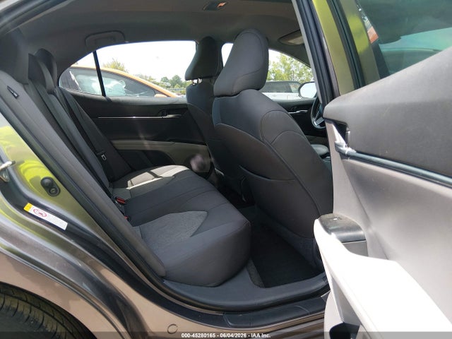 2018 Toyota Camry Le მანქანა იყიდება აუქციონზე, vin: 4T1B11HK7JU644263, აუქციონის ნომერი: 45280165