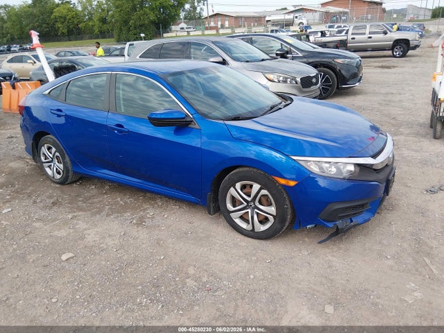 Продаж на аукціоні авто 2018 Honda Civic Lx, vin: 19XFC2F58JE035037, номер лоту: 45280230