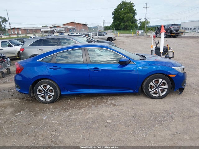 Продаж на аукціоні авто 2018 Honda Civic Lx, vin: 19XFC2F58JE035037, номер лоту: 45280230