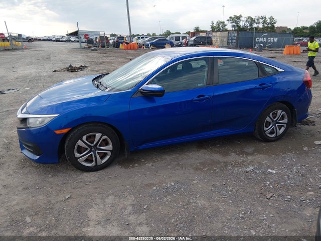 Продаж на аукціоні авто 2018 Honda Civic Lx, vin: 19XFC2F58JE035037, номер лоту: 45280230