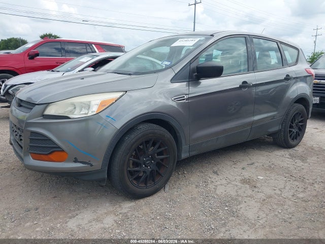 Ford ESCAPE S 2014 1FMCU0F72EUD31146 Image 2