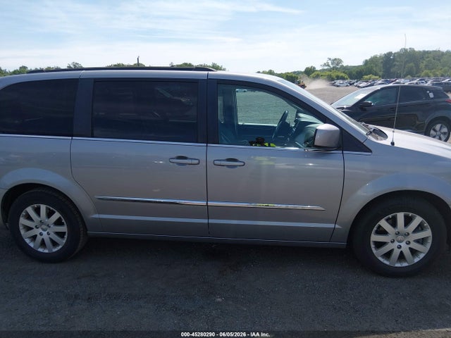2016 Chrysler Town & Country Touring მანქანა იყიდება აუქციონზე, vin: 2C4RC1BG4GR298079, აუქციონის ნომერი: 45280290