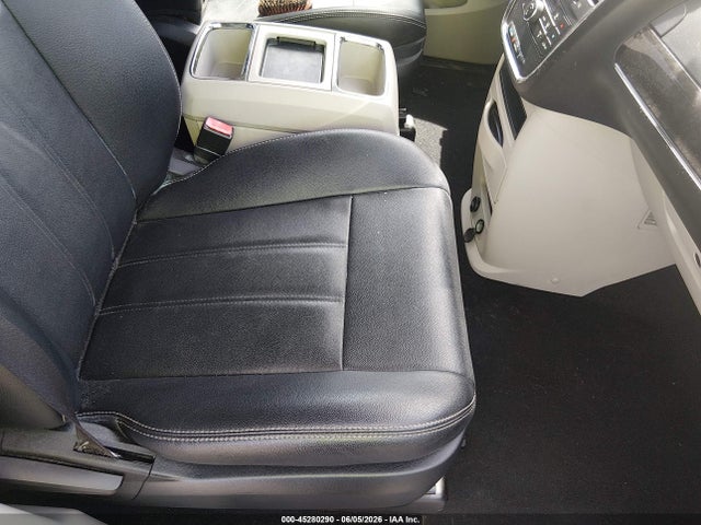 2016 Chrysler Town & Country Touring მანქანა იყიდება აუქციონზე, vin: 2C4RC1BG4GR298079, აუქციონის ნომერი: 45280290