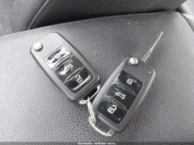 2011 Volkswagen Jetta 2.0l Tdi მანქანა იყიდება აუქციონზე, vin: 3VWLL7AJ6BM098842, აუქციონის ნომერი: 45280291