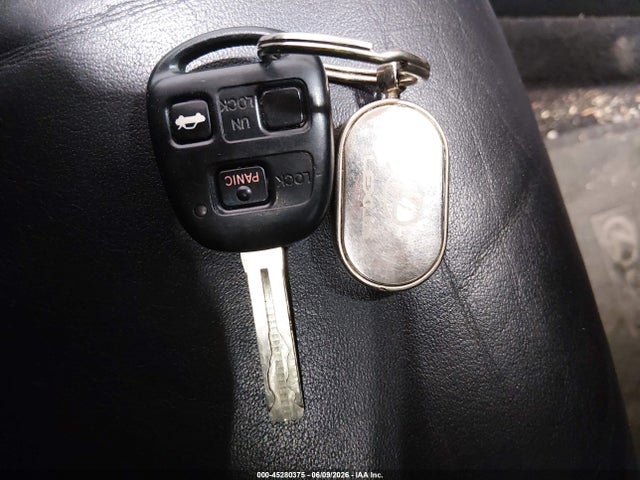 2004 Lexus Es 330 მანქანა იყიდება აუქციონზე, vin: JTHBA30G345019654, აუქციონის ნომერი: 45280375
