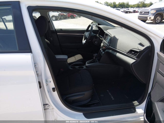 Продажа на аукционе авто 2020 Hyundai Elantra Se, vin: 5NPD74LFXLH611245, номер лота: 45280379