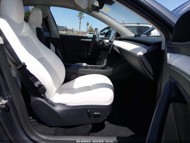 2023 Tesla Model Y Awd/long Range Dual Motor All-wheel Drive მანქანა იყიდება აუქციონზე, vin: 7SAYGAEE5PF967503, აუქციონის ნომერი: 45280424