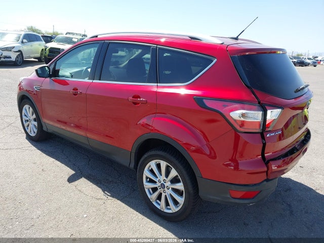 1FMCU9J92HUC95556 Ford Escape Titanium
