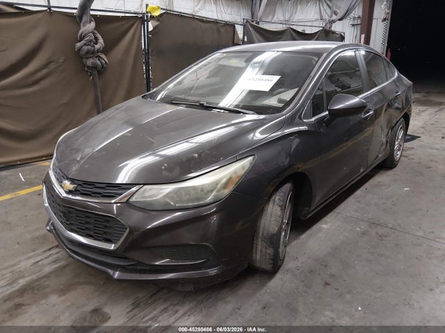 Chevrolet Cruze Lt Auto 2017 1G1BE5SM7H7120736 Image 2