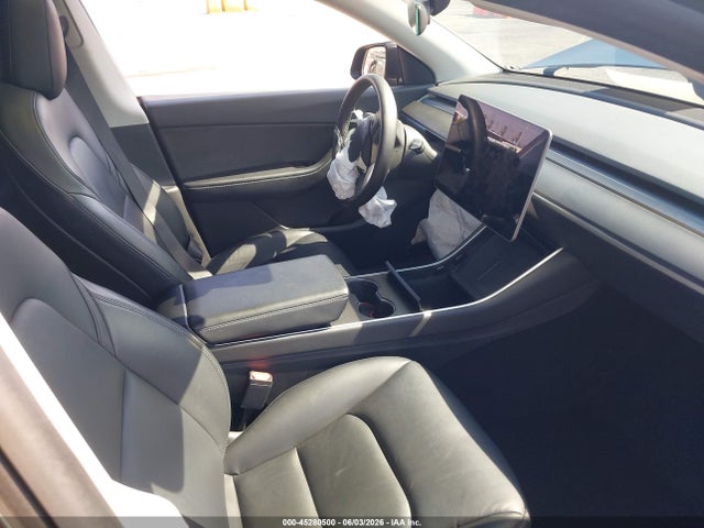 Продажа на аукционе авто 2020 Tesla Model Y, vin: 5YJYGDEF8LF038438, номер лота: 45280500