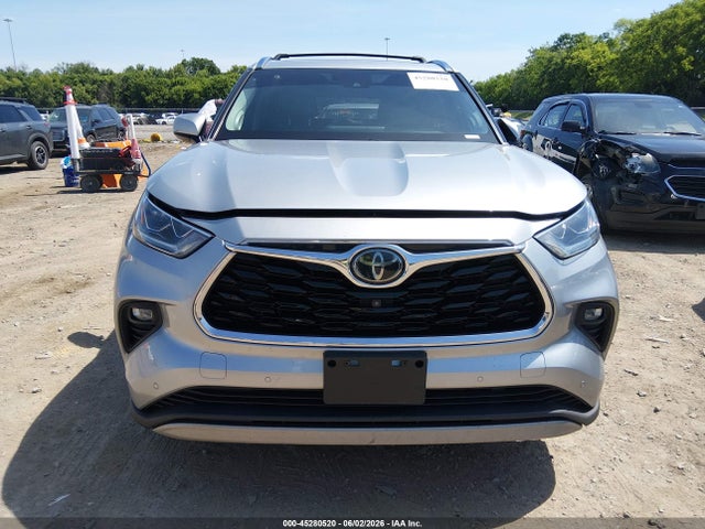 Toyota Highlander Platinum 2020 5TDFZRBH5LS000133 Image 12