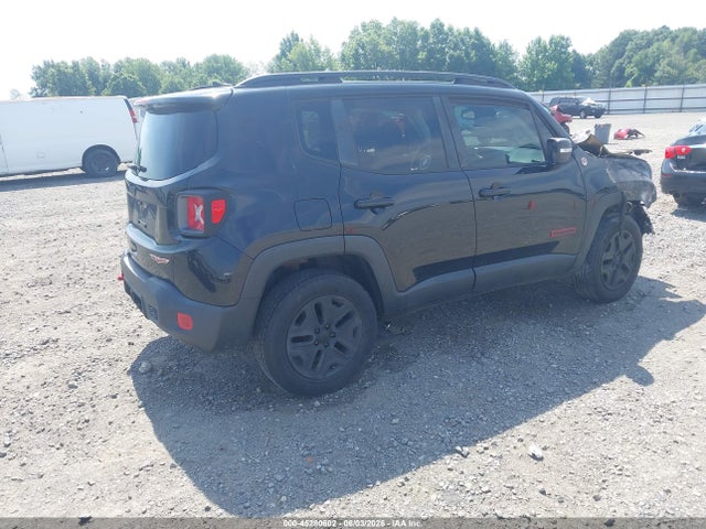 45280602 :رقم المزاد ، ZACCJBCB5JPH46233 vin ، 2018 Jeep Renegade Trailhawk 4x4 مزاد بيع