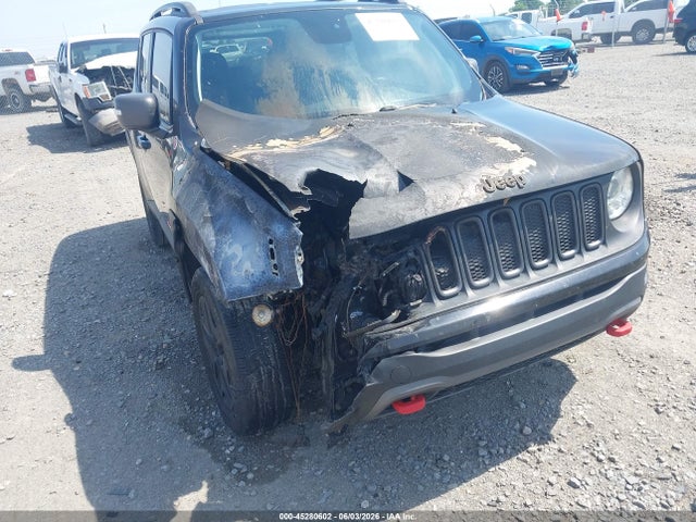 45280602 :رقم المزاد ، ZACCJBCB5JPH46233 vin ، 2018 Jeep Renegade Trailhawk 4x4 مزاد بيع