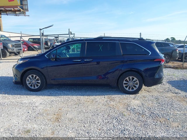 Toyota SIENNA XLE 2022 5TDYSKFC9NS049549 Image 14