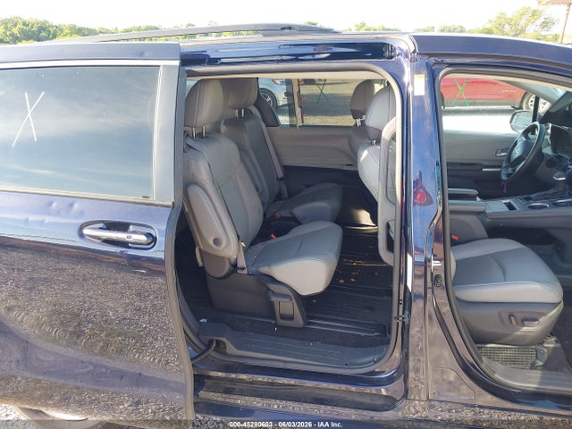 Toyota SIENNA XLE 2022 5TDYSKFC9NS049549 Image 8