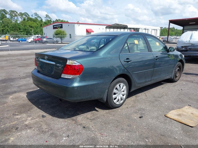 45280607 :رقم المزاد ، 4T1BE32KX5U077559 vin ، 2005 Toyota Camry Le مزاد بيع