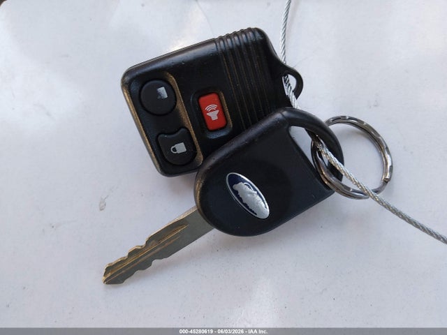 Продажа на аукционе авто 2005 Ford Escape Xlt, vin: 1FMYU93105KA20157, номер лота: 45280619