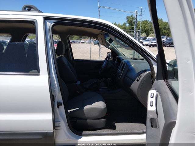 Продажа на аукционе авто 2005 Ford Escape Xlt, vin: 1FMYU93105KA20157, номер лота: 45280619