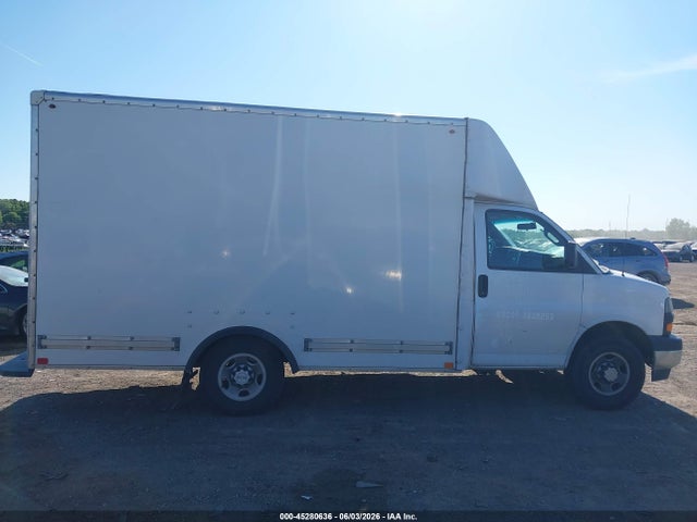45280636 :رقم المزاد ، 1GB0GRFPXM1265081 vin ، 2021 Chevrolet Express Cutaway Work Van مزاد بيع