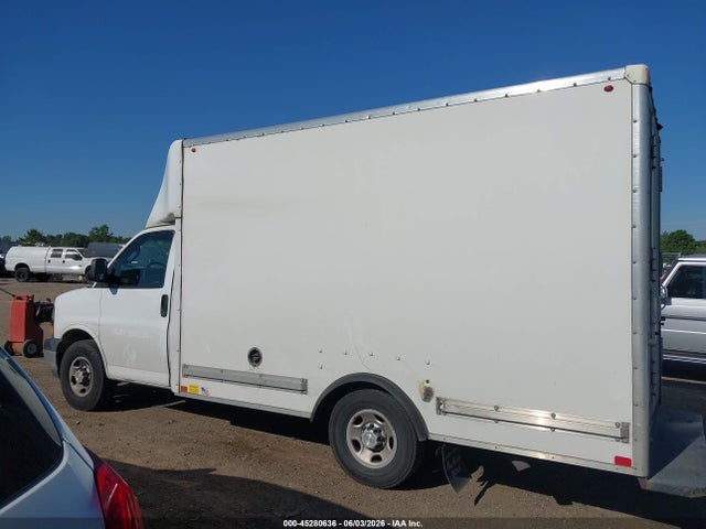45280636 :رقم المزاد ، 1GB0GRFPXM1265081 vin ، 2021 Chevrolet Express Cutaway Work Van مزاد بيع