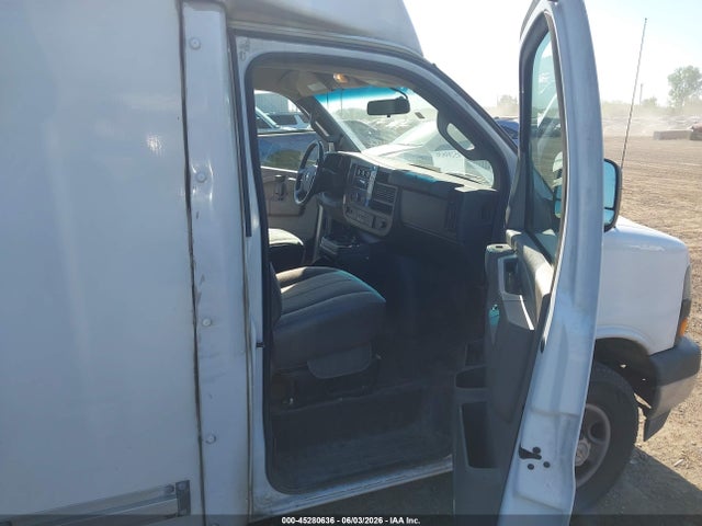45280636 :رقم المزاد ، 1GB0GRFPXM1265081 vin ، 2021 Chevrolet Express Cutaway Work Van مزاد بيع