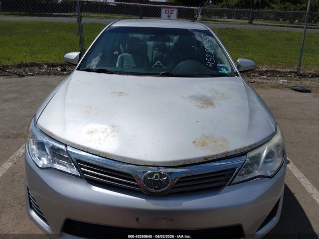 2014 Toyota Camry Le მანქანა იყიდება აუქციონზე, vin: 4T1BF1FK8EU353488, აუქციონის ნომერი: 45280645