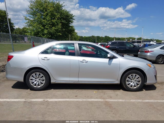 2014 Toyota Camry Le მანქანა იყიდება აუქციონზე, vin: 4T1BF1FK8EU353488, აუქციონის ნომერი: 45280645