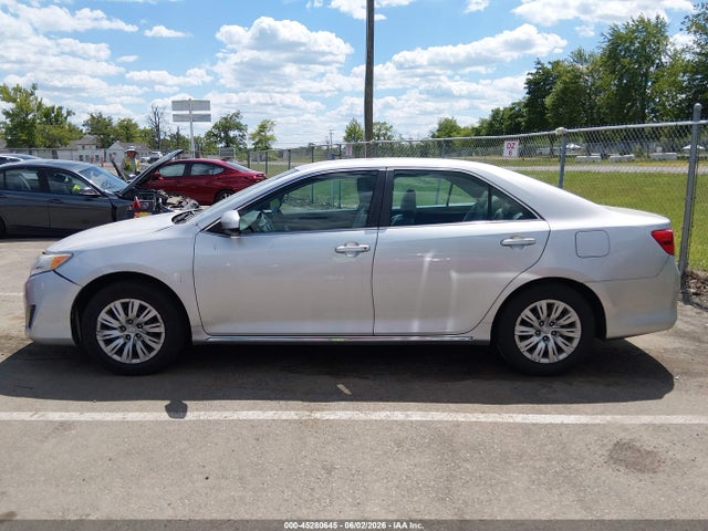 2014 Toyota Camry Le მანქანა იყიდება აუქციონზე, vin: 4T1BF1FK8EU353488, აუქციონის ნომერი: 45280645