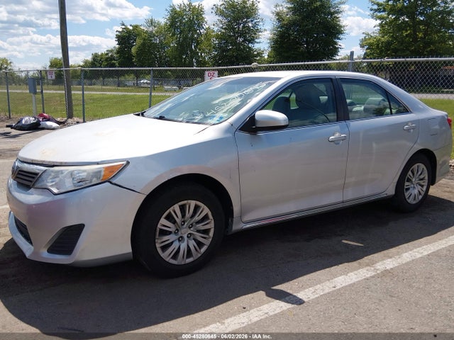 2014 Toyota Camry Le მანქანა იყიდება აუქციონზე, vin: 4T1BF1FK8EU353488, აუქციონის ნომერი: 45280645