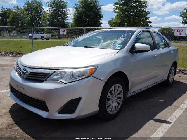 2014 Toyota Camry Le მანქანა იყიდება აუქციონზე, vin: 4T1BF1FK8EU353488, აუქციონის ნომერი: 45280645